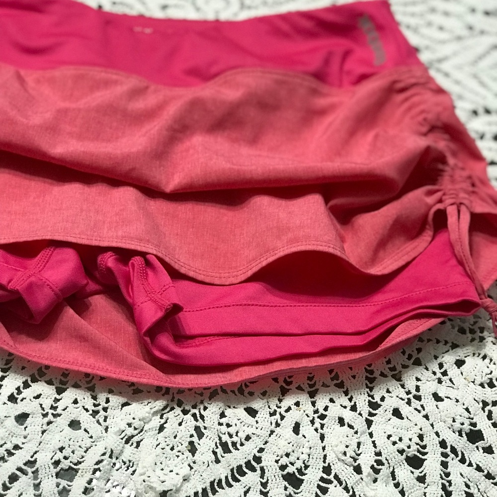 NIKE, REEBOK Athletic shorts - Picture 4 of 6
